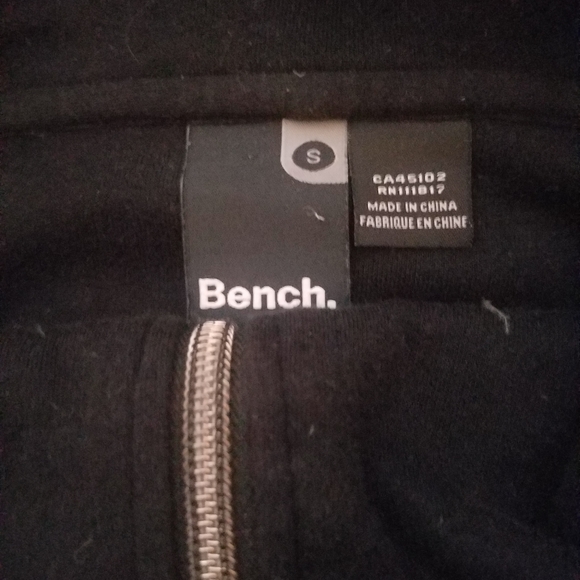 Bench zip up - Picture 3 of 3